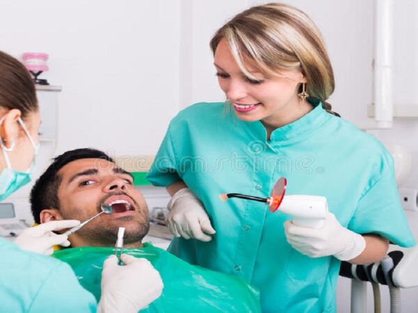 A image of dental surgeon